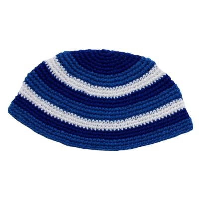 כיפה פריק 24 ס"מ - בעיצוב פסים לבן, כחול ותכלת