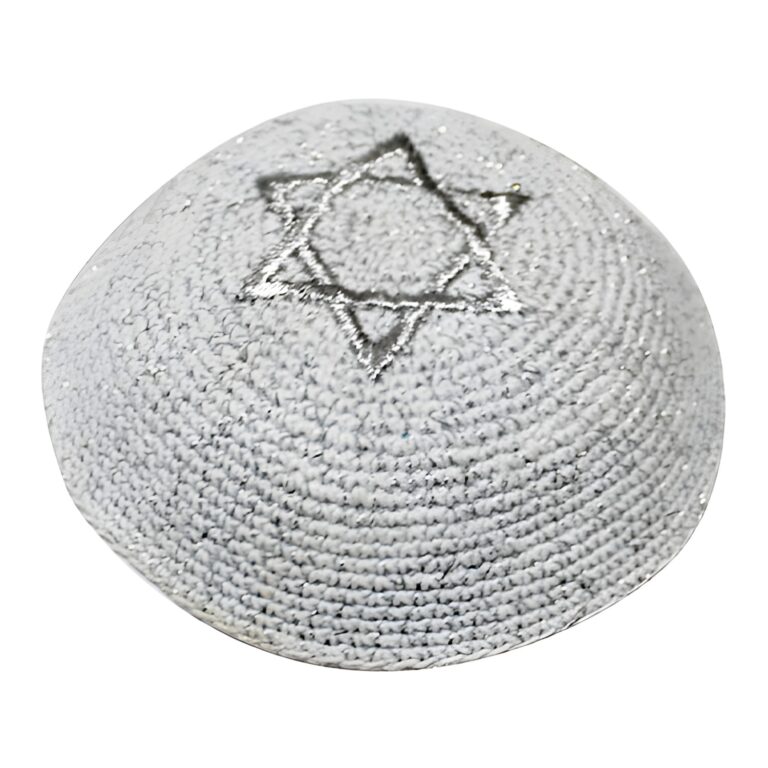 כיפה סרוגה 16 ס"מ עם רקמת מגן דוד כסף