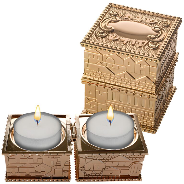 Metal Travel Size Candlesticks in a Box with Cover 4x9 cm - Gold