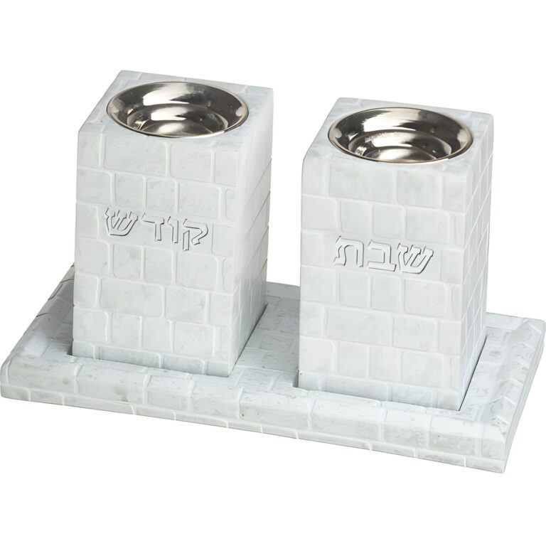Polyresin set Tray and pair of candlesticks
