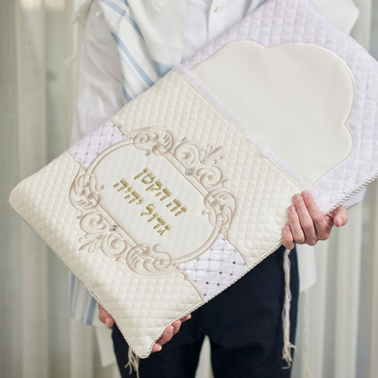 Bris Pillows